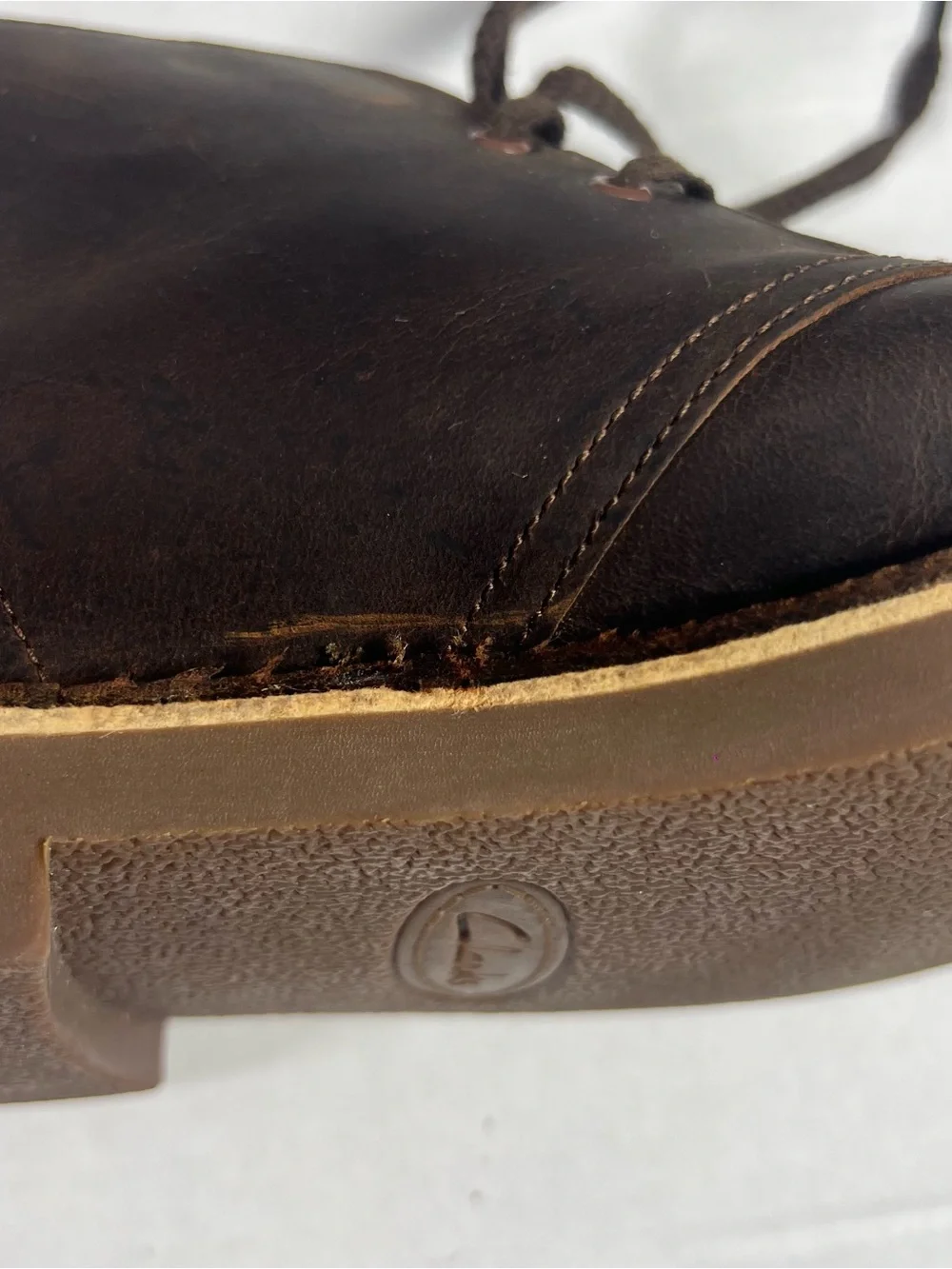 Men's Brown Leather Clarks Desert Boots - Rugged Lace-Up Style #casual #boho